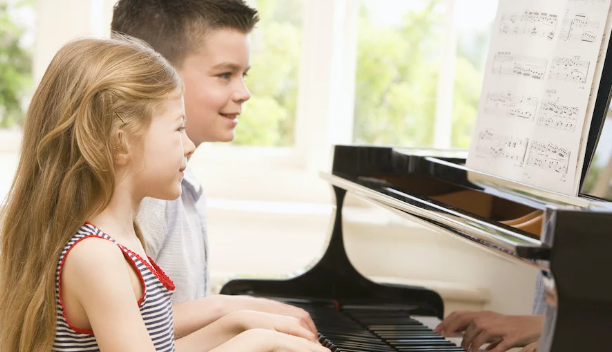 Musikpedagog piano Tjörn