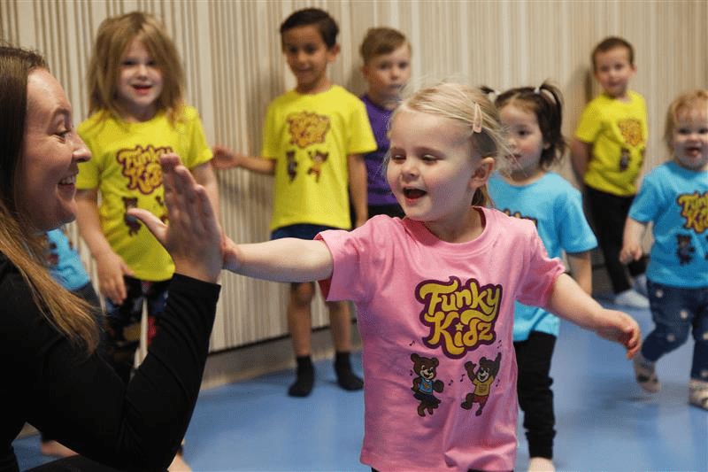 Dansledare för Funkykidz 2-6 år VT26 i Landvetter