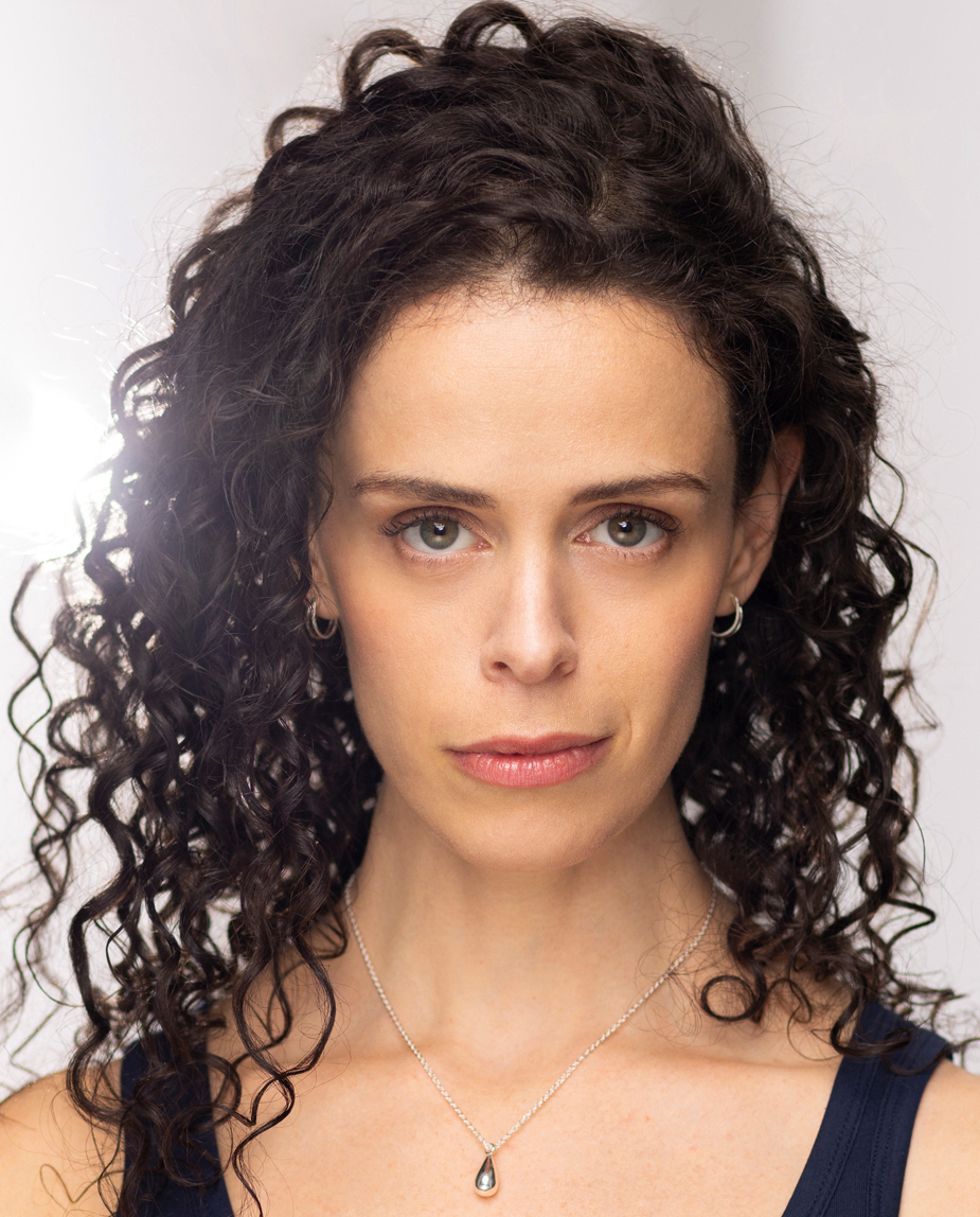 Cecilia Säverman 1 headshot Erik Lundback.jpeg