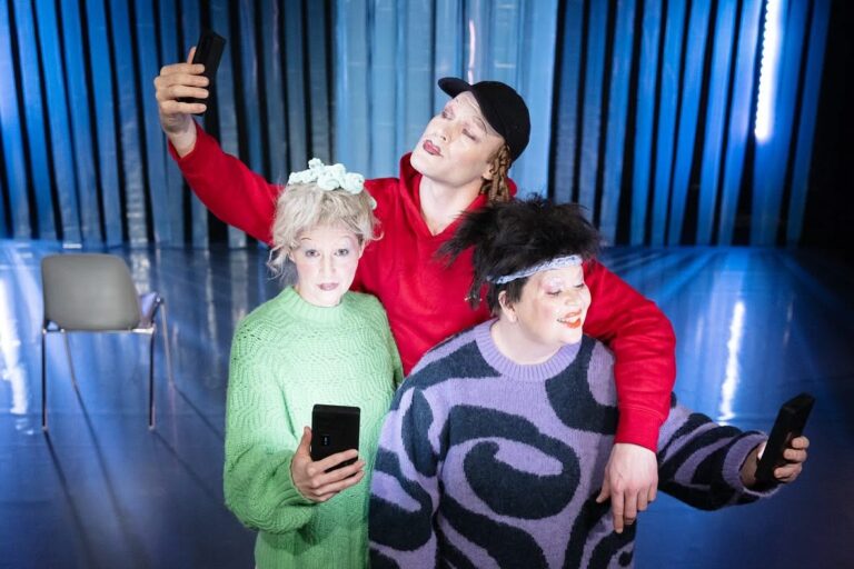 Häxa (HON HAR BOLAT MED DJÄFVULEN 2025) foto: 