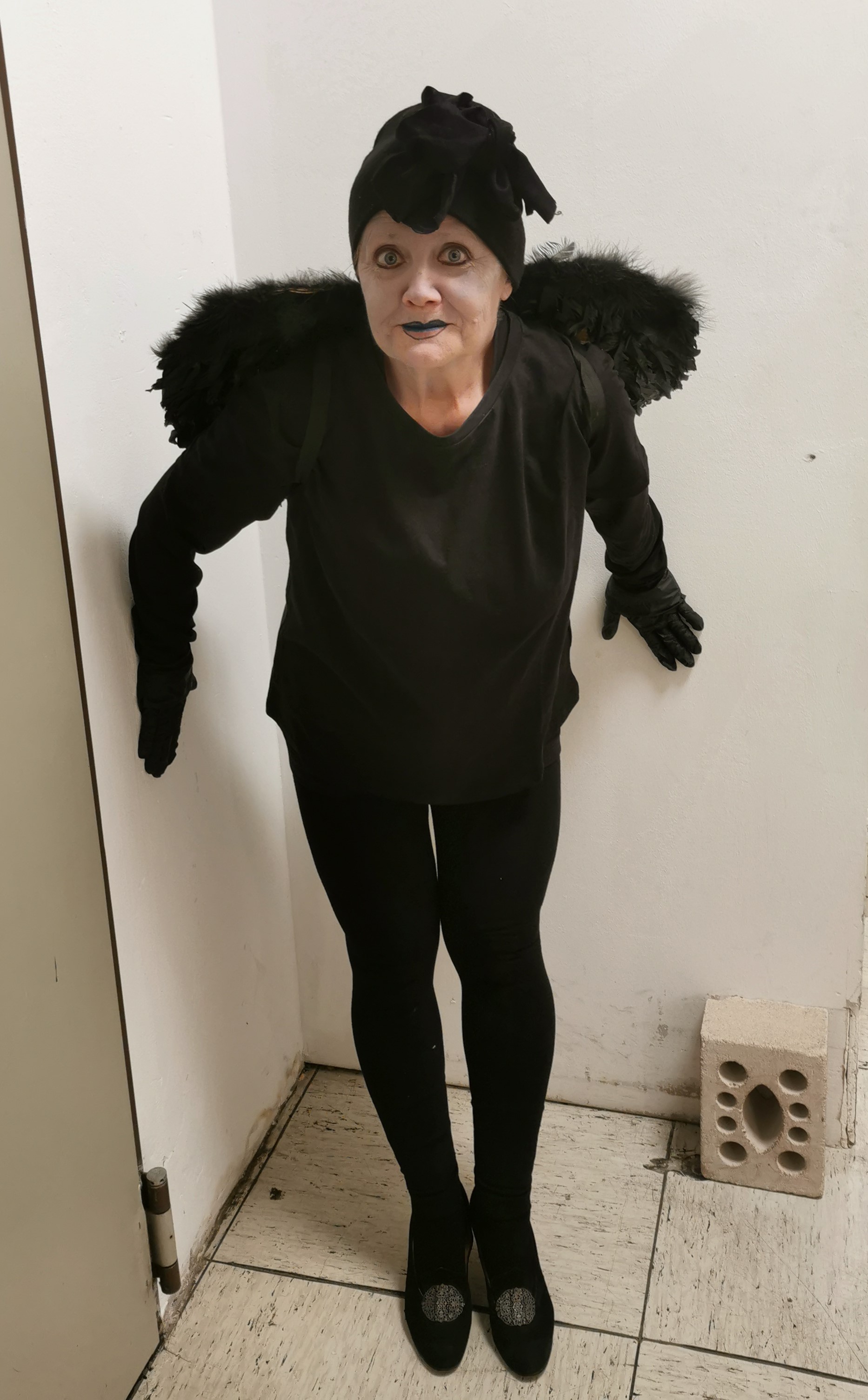 Eva Söderquist        tel 0705242357 b  Eva S som ängel Gästspel i Hamburg jan2026 med Tennesse Williams A Two Character Play.jpg